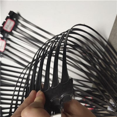 آیا ژئوگریدهای پلی‌استر مقاومت خوبی در برابر اشعه ماوراء بنفش دارند؟